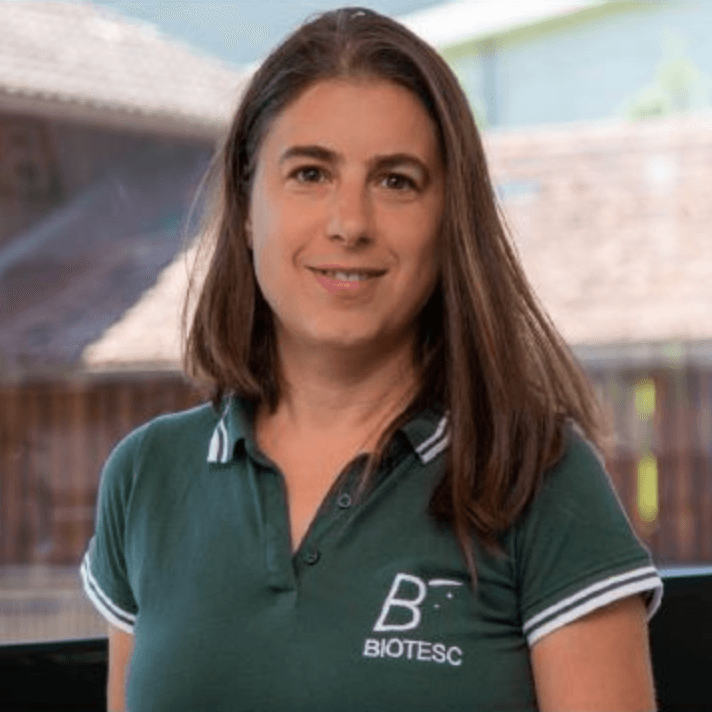 Dr. Magdalena Herová